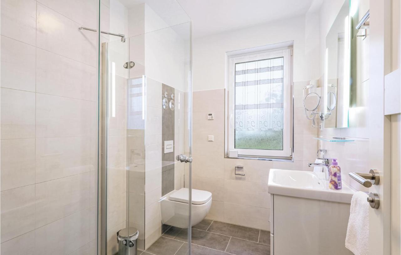 Lovely Apartment In Rechlin With Kitchen Zimmer foto